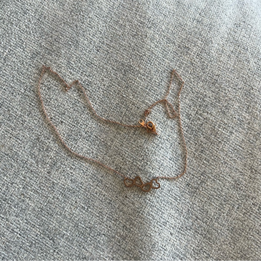 Rose gold heart necklace